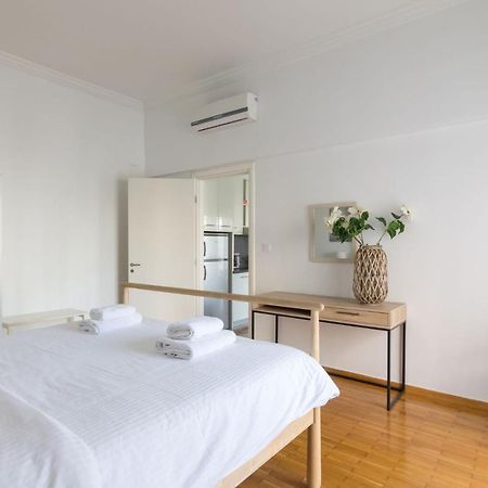Classic Apartment For 4 People A Атина Екстериор снимка