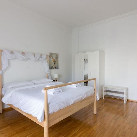 Classic Apartment For 4 People A Атина Екстериор снимка