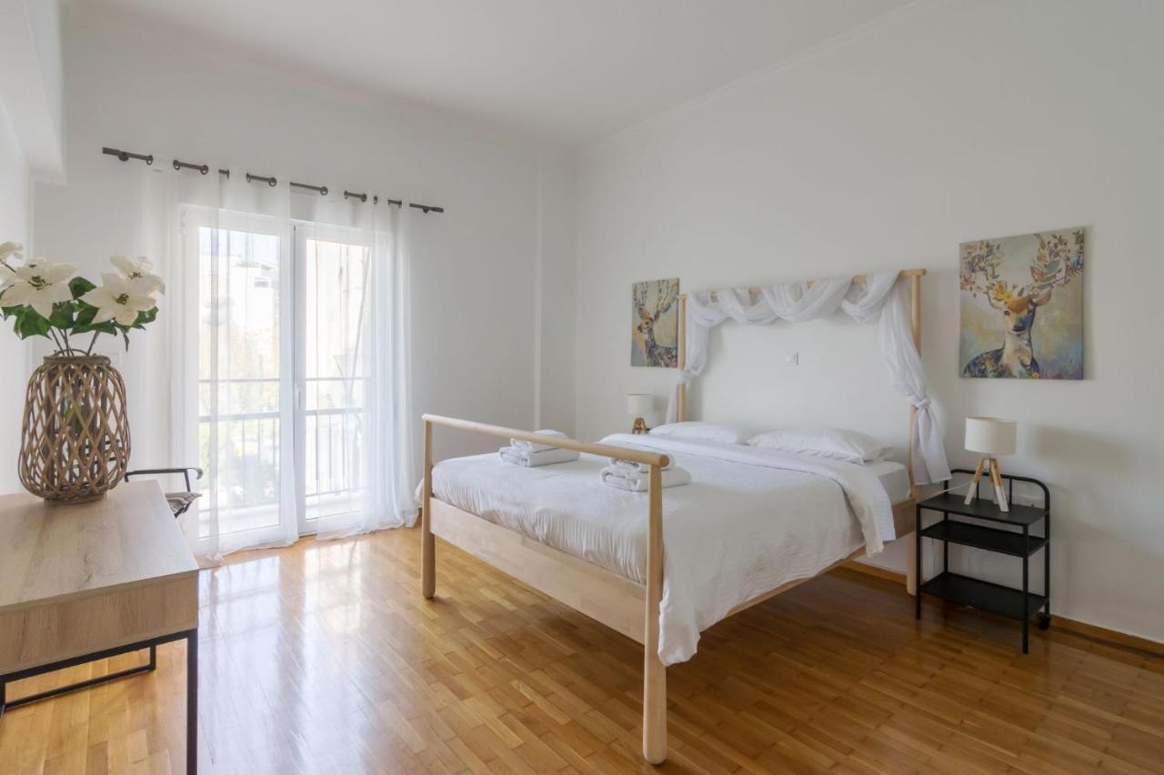 Classic Apartment For 4 People A Атина Екстериор снимка