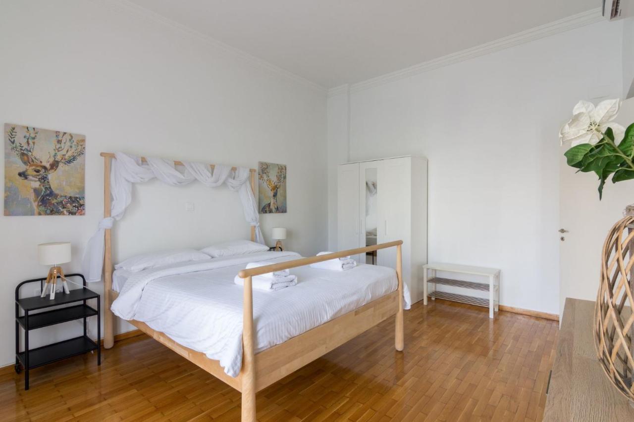 Classic Apartment For 4 People A Атина Екстериор снимка