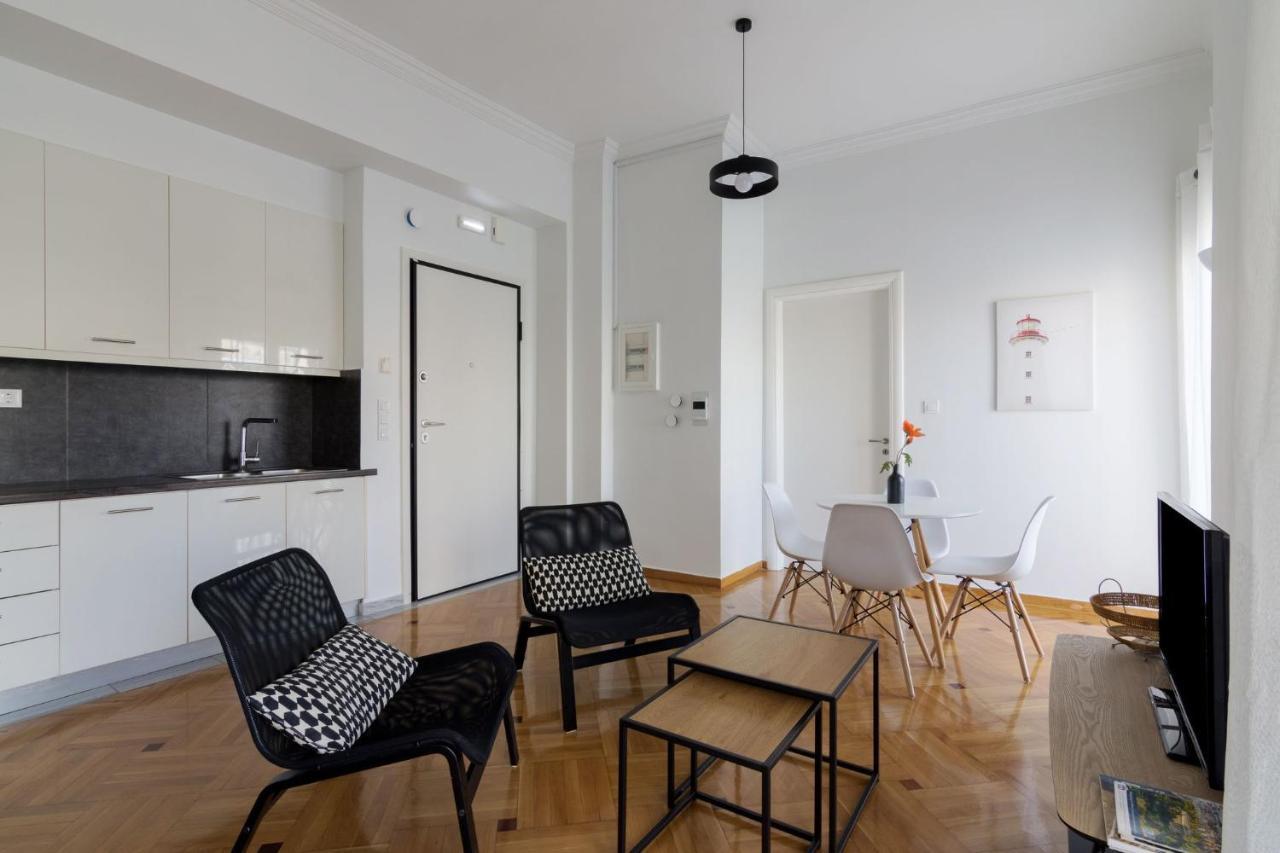 Classic Apartment For 4 People A Атина Екстериор снимка