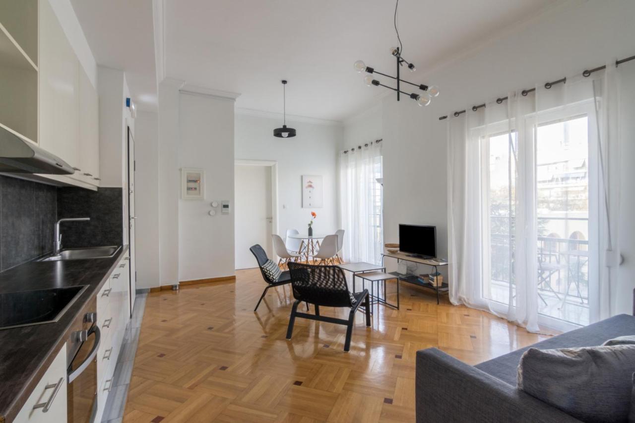 Classic Apartment For 4 People A Атина Екстериор снимка